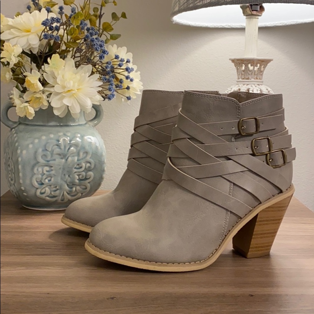 NWOT Journee Collection Boots/Booties